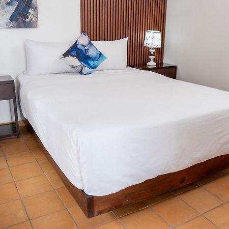 Hotel H4 El Paraiso エクステリア 写真