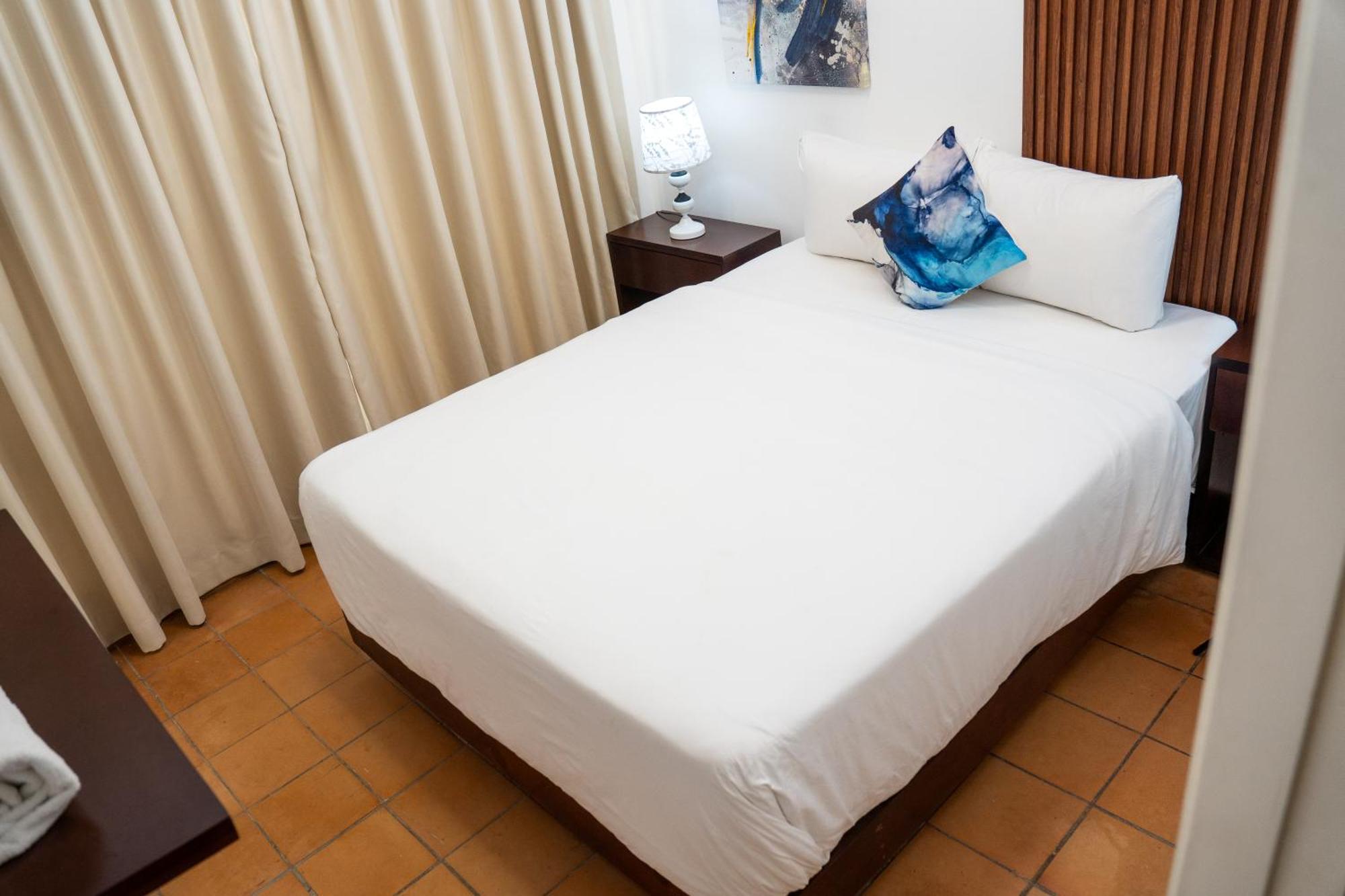 Hotel H4 El Paraiso エクステリア 写真